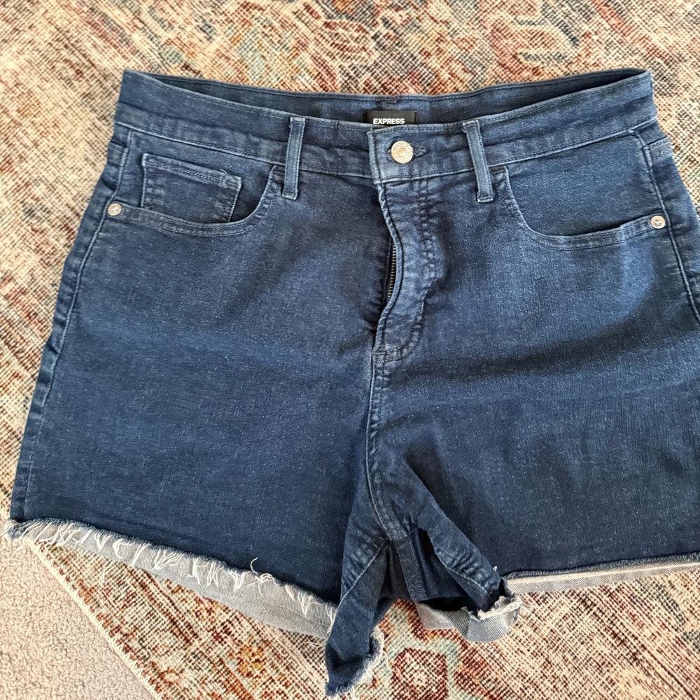 Express shortie high rise hyper stretch Dark Indigo Denim Shorts - size 12